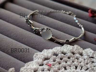 BR0031 Chalcedony stone Bracelet_img_0