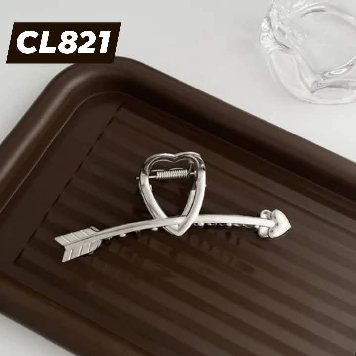 Cl821