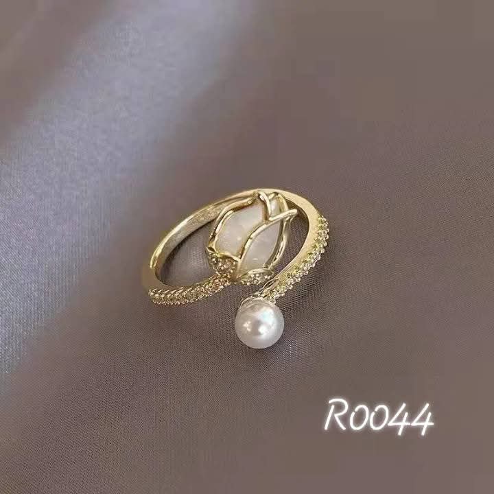 R0044 Tulip ring