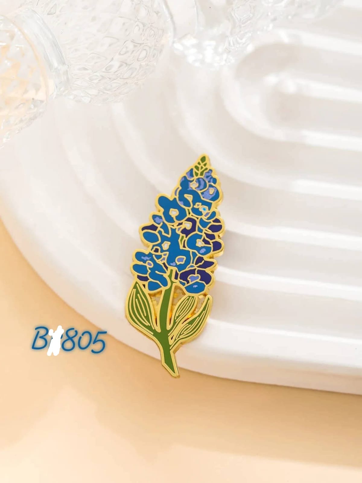 brooch - slide to see details