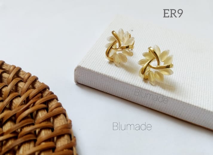 ER9 Earring