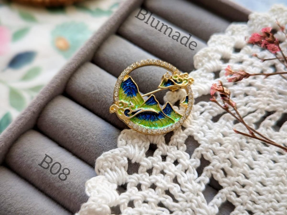 brooch